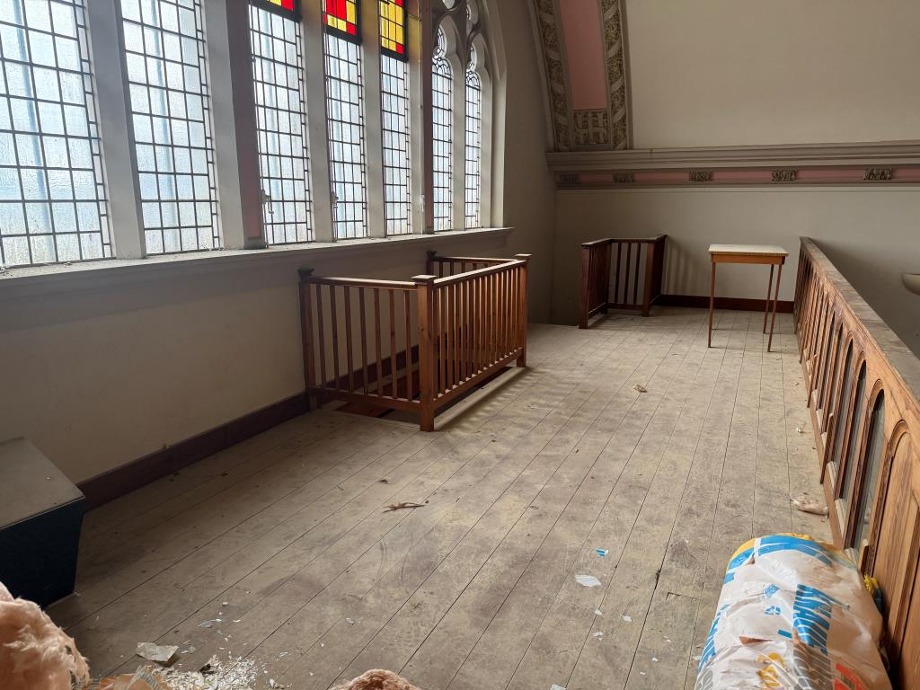 Lot: 64 - GROUND RENT INVESTMENT PLUS VACANT FIRST FLOOR FORMER CHAPEL WITH POTENTIAL - Mezzanine floor of church hall